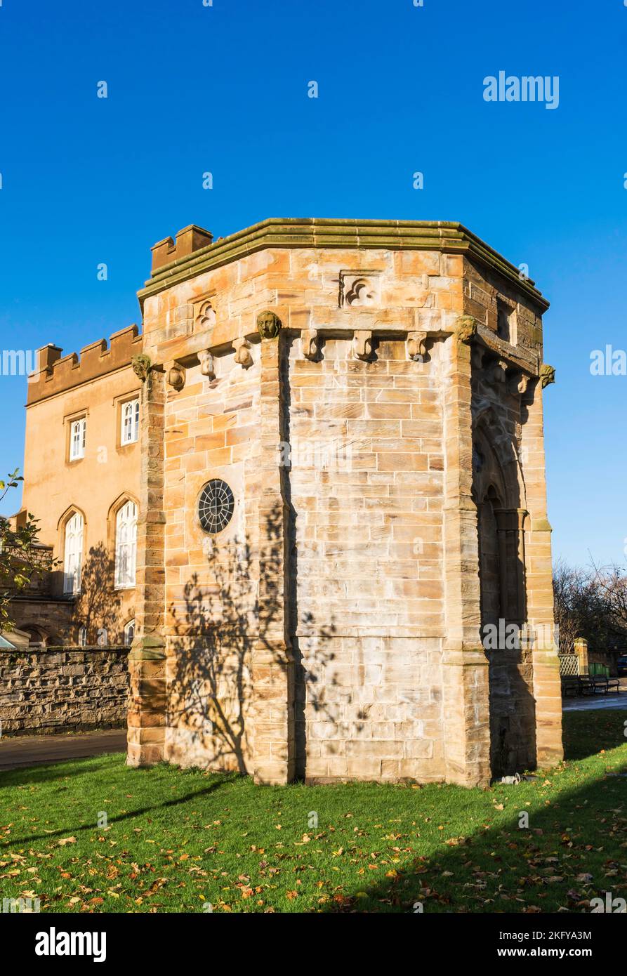 Classé 18th siècle octagonal château d'eau ou maison de conduit dans la ville de Durham, Co. Durham, Angleterre, Royaume-Uni Banque D'Images