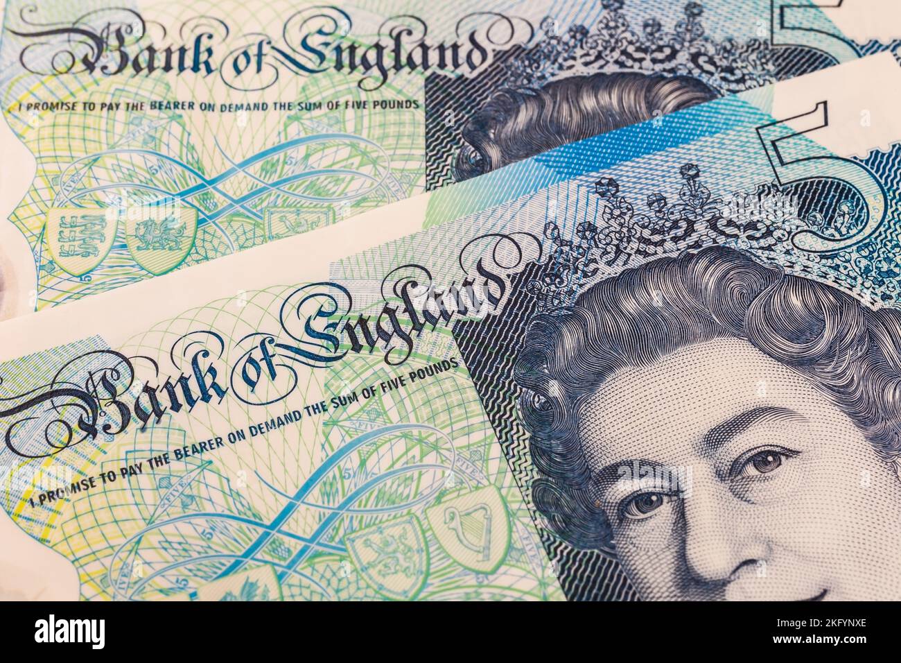 Portrait de la reine Elizabeth II sur un billet de cinq livres de la Banque d'Angleterre. Banque D'Images