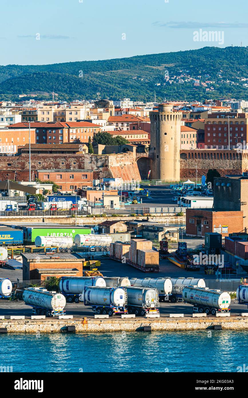 Port de Livourne, mer Méditerranée, Italie, Europe Banque D'Images