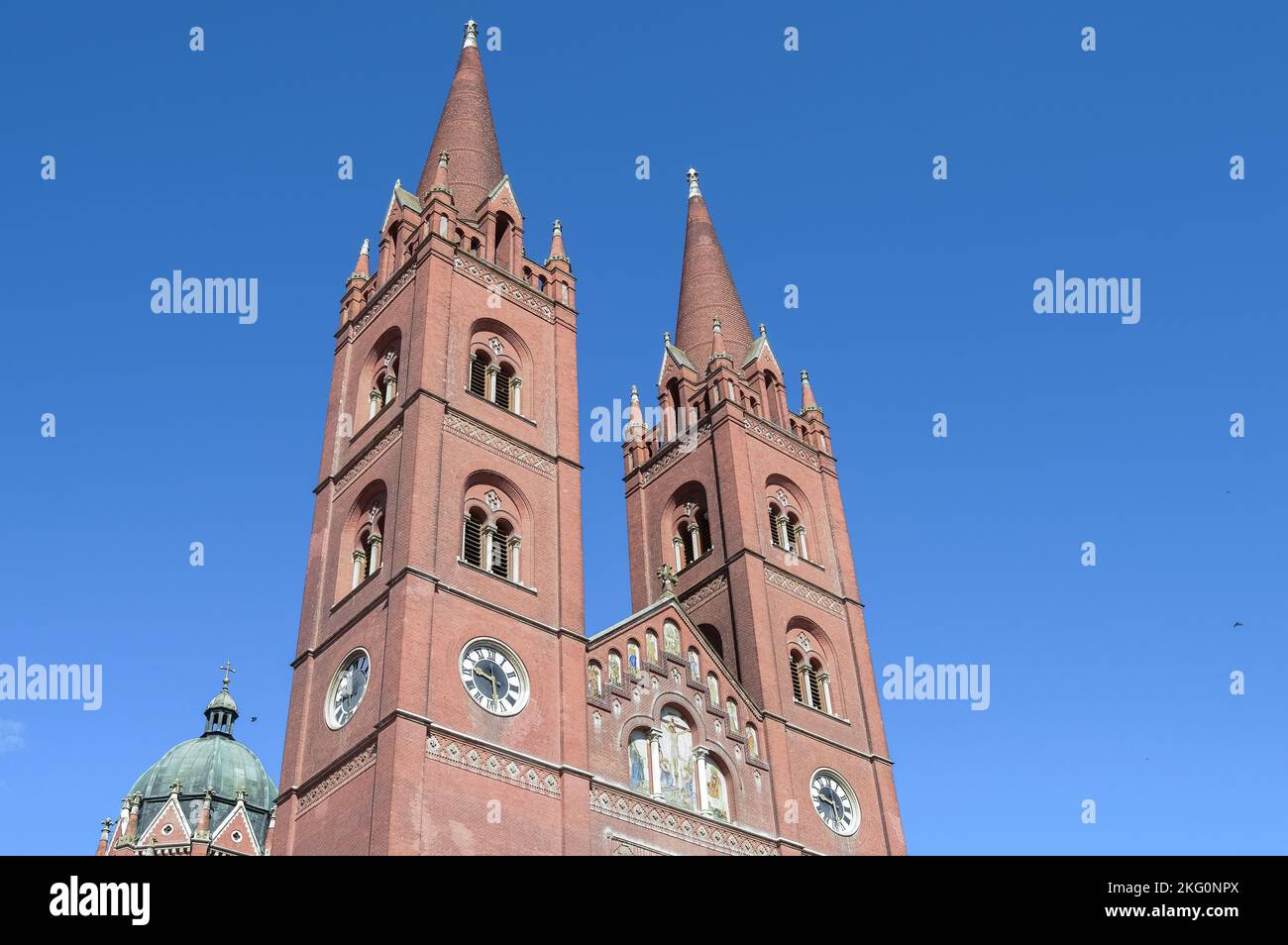 La cathédrale de Đakovo ou basilique de la cathédrale Saint-Pierre est la cathédrale de l'archidiocèse catholique romain de Đakovo-Osijek à Đakovo, en Croatie. Banque D'Images