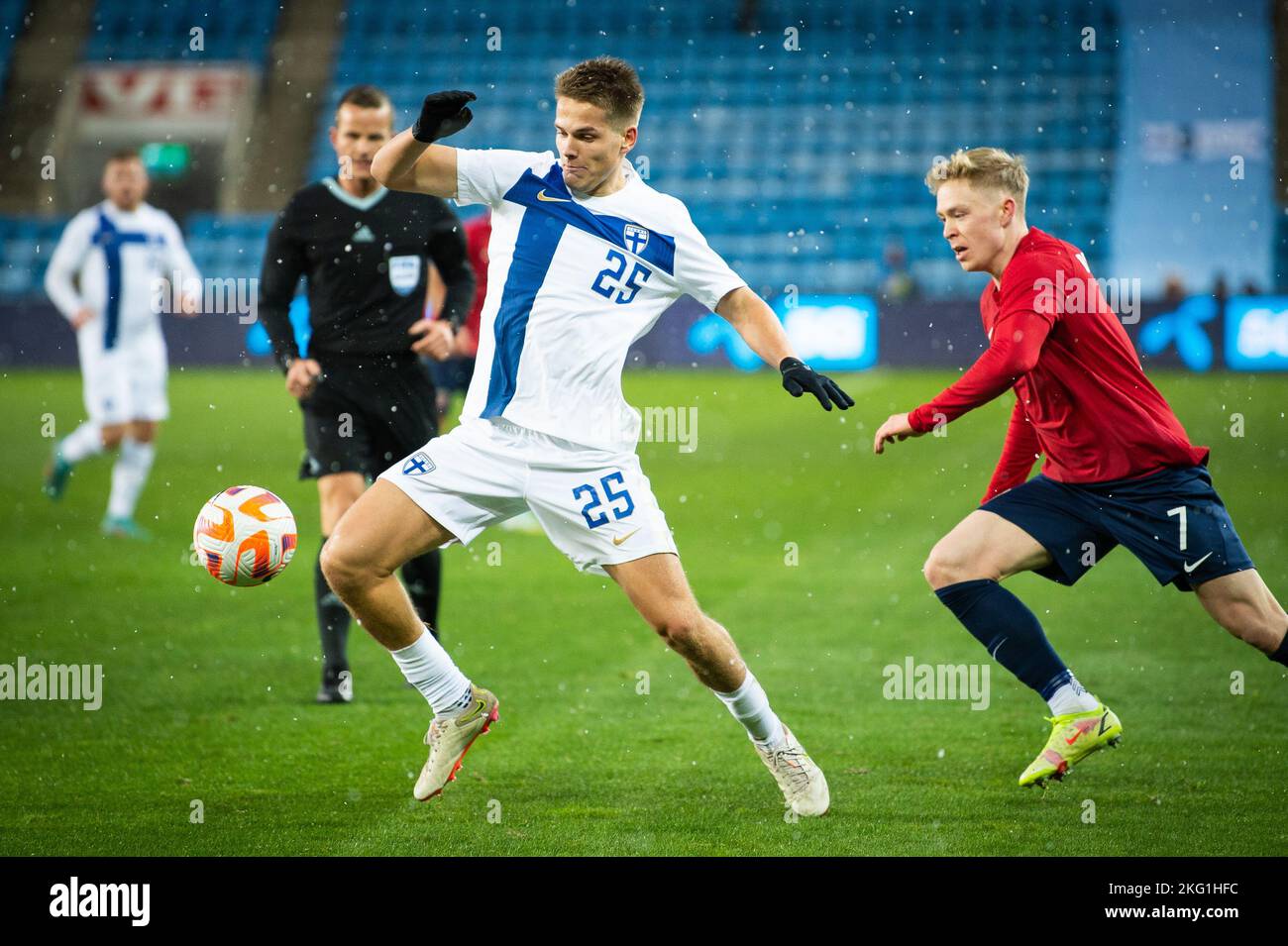 Oslo, Norvège. 20th novembre 2022. Niilo Maenpaa (25 ans) de Finlande vu lors du match de football entre la Norvège et la Finlande à Ullevaal Stadion à Oslo. (Crédit photo : Gonzales photo/Alamy Live News Banque D'Images
