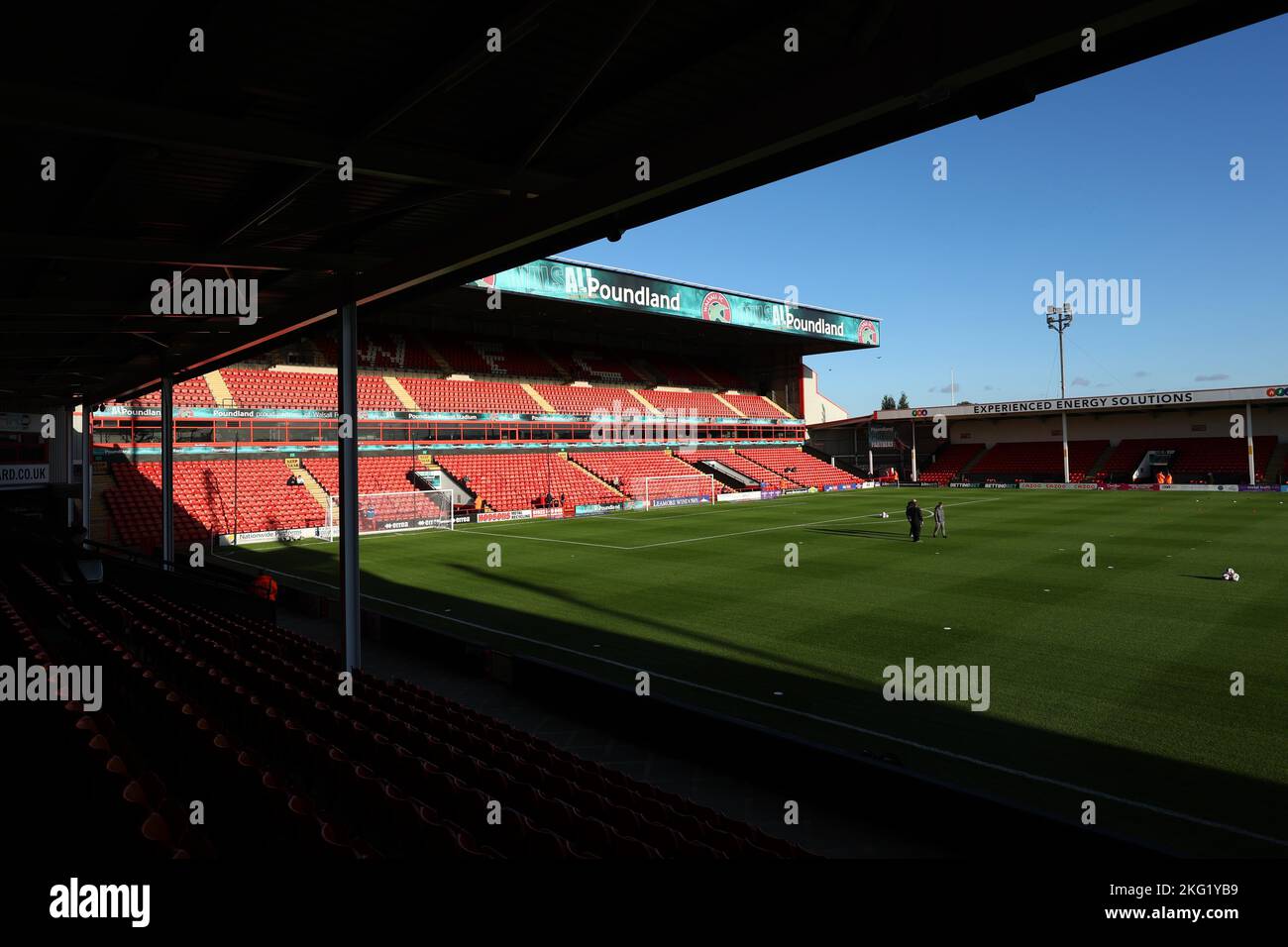 Vue générale du Poundland Bescot Stadium pendant le match EFL League Two entre Walsall et Crawley Town au stade Banks. 19th novembre 2022 Banque D'Images