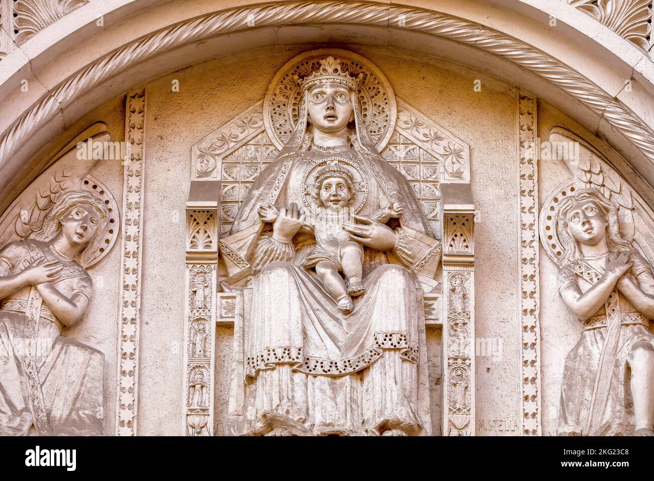 Tympan de Santa Maria du chuch des anges, Bari, Italie Banque D'Images