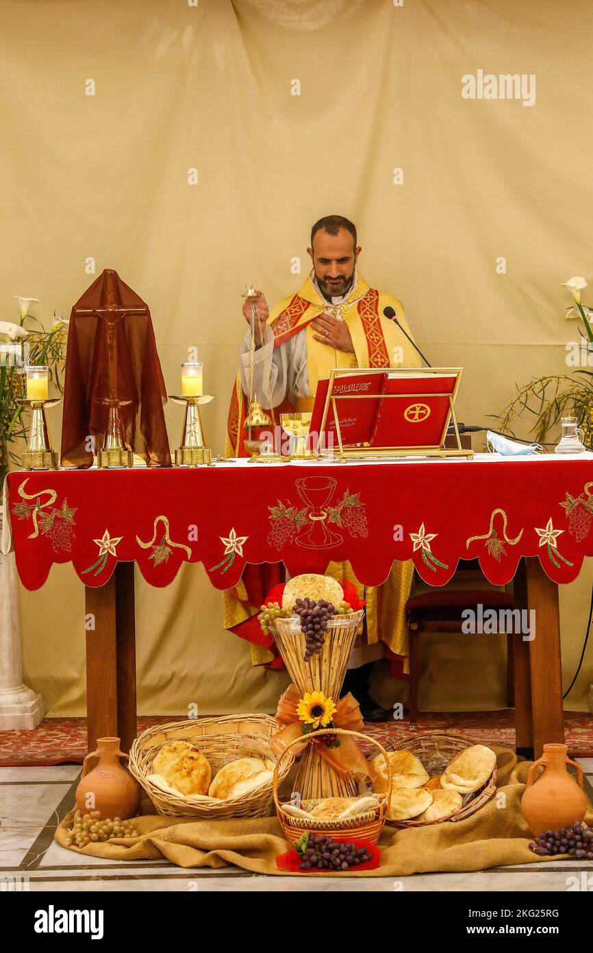 Célébration du jeudi Maundy dans notre église notre-Dame maronite, Houmal, Liban Banque D'Images