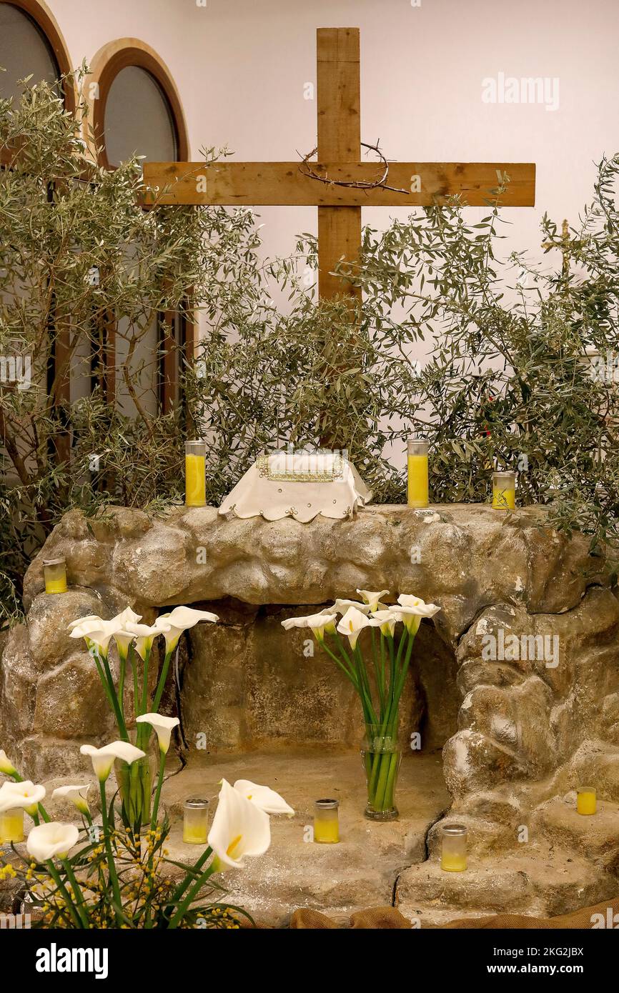 Célébration du jeudi Maundy dans notre église notre-Dame maronite, Houmal, Liban Banque D'Images