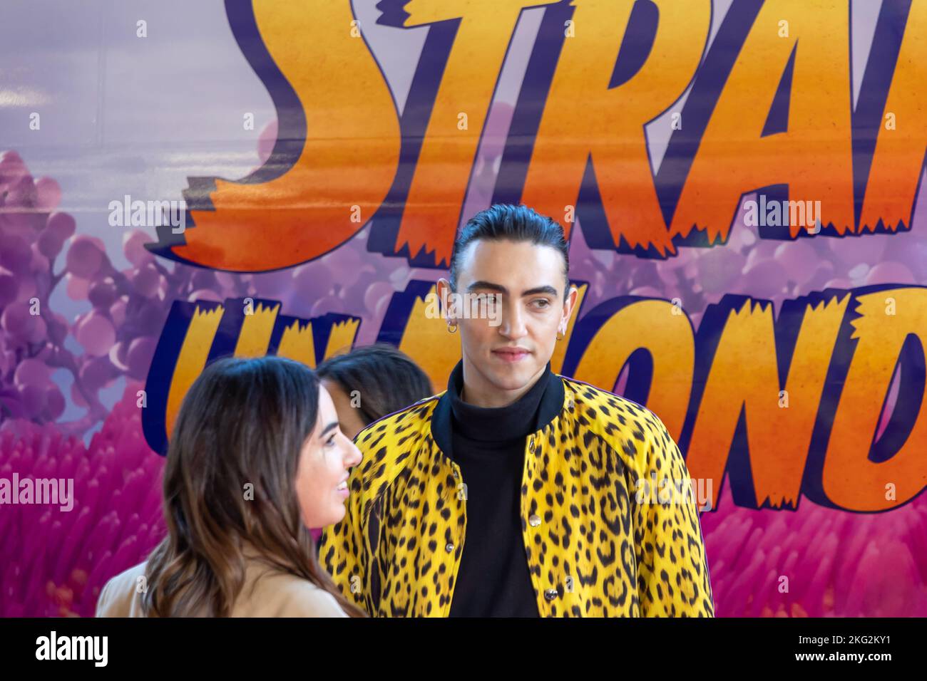 Rome, Italie - 21 novembre 2022: Première présentation italienne le nouveau film Walt Disney 'Strange World - un Mondo Misterioso' avec la voix italienne Michele Bravi, à la gare Termini de Rome. Banque D'Images