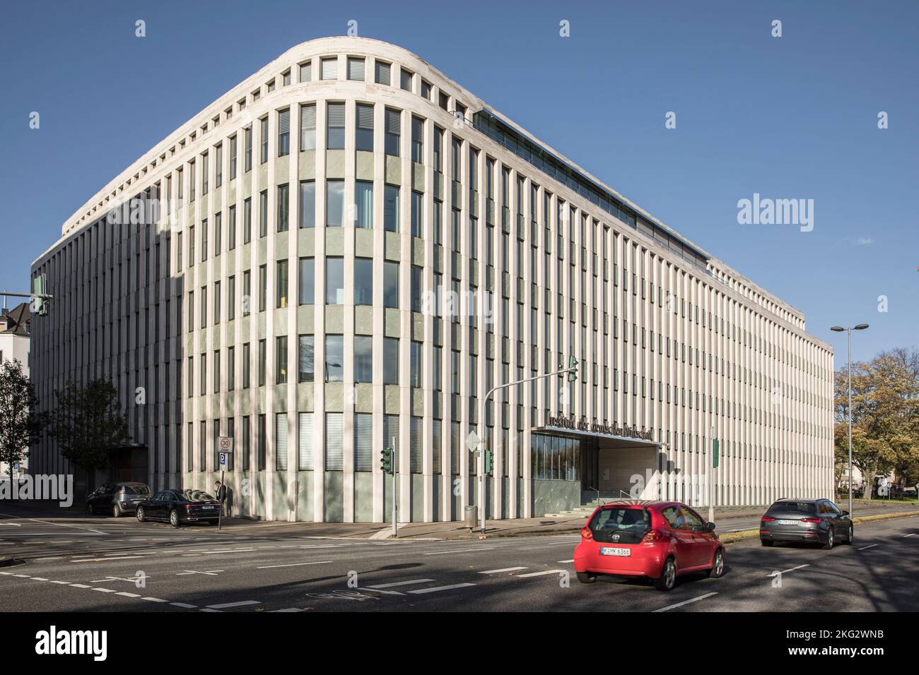 Institut der deutschen Wirtschaft Koeln ou Institut de recherche économique de Cologne, rue Konrad-Adenauer-Ufer, Cologne, Allemagne. Institut der Banque D'Images