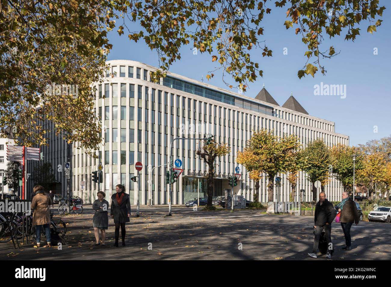 Institut der deutschen Wirtschaft Koeln ou Institut de recherche économique de Cologne, rue Konrad-Adenauer-Ufer, Cologne, Allemagne. Institut der Banque D'Images