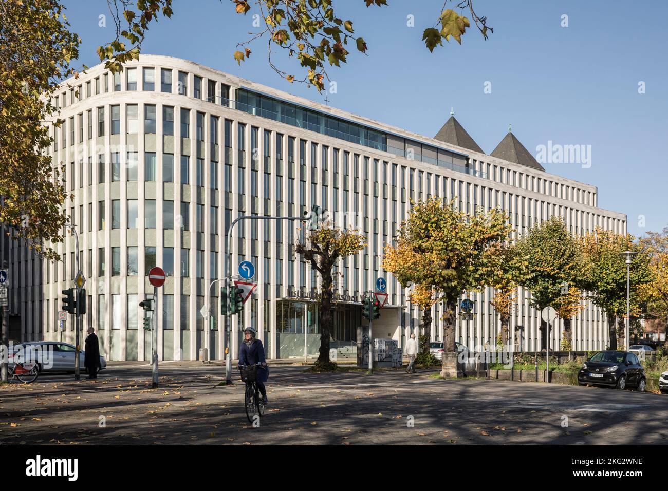 Institut der deutschen Wirtschaft Koeln ou Institut de recherche économique de Cologne, rue Konrad-Adenauer-Ufer, Cologne, Allemagne. Institut der Banque D'Images