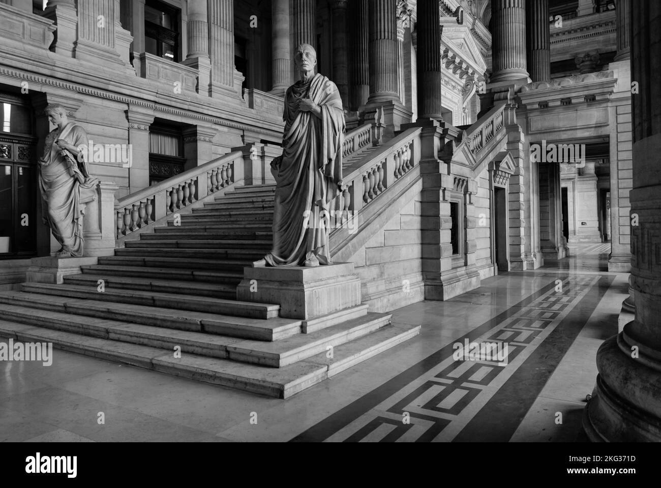 Escalier et colonnade du Palais de Justice, Bruxelles, Belgique Banque D'Images