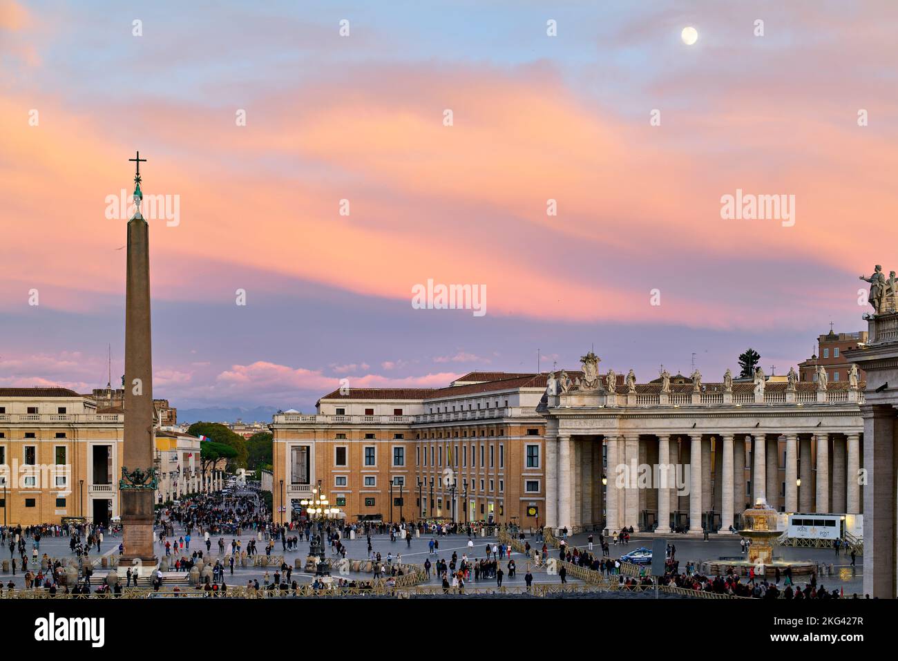 Rome Lazio Italie. Place Saint-Pierre au crépuscule Banque D'Images