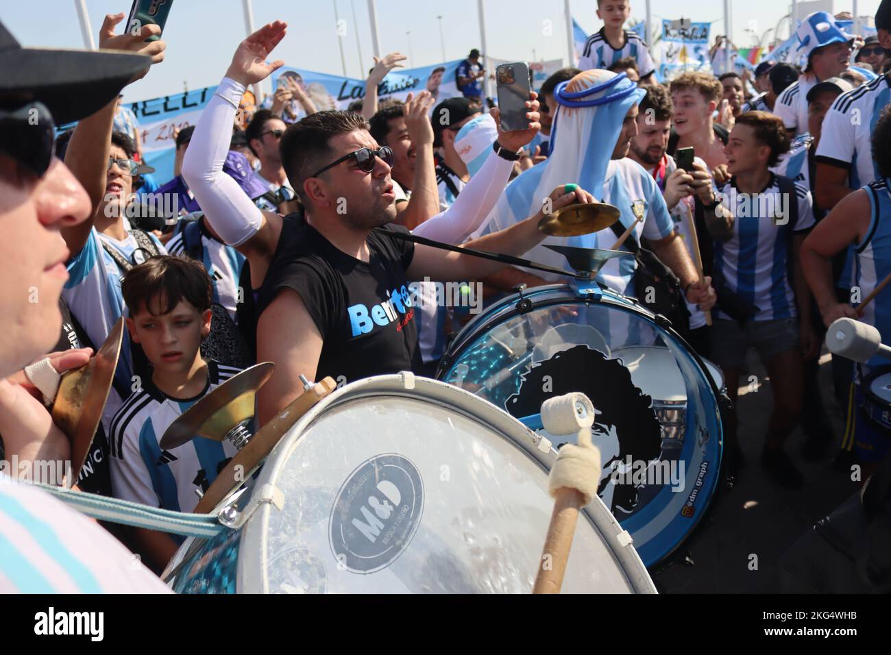 Doha, Qatar, 21th novembre 2022, parti des fans argentins sur la Corniche Banque D'Images