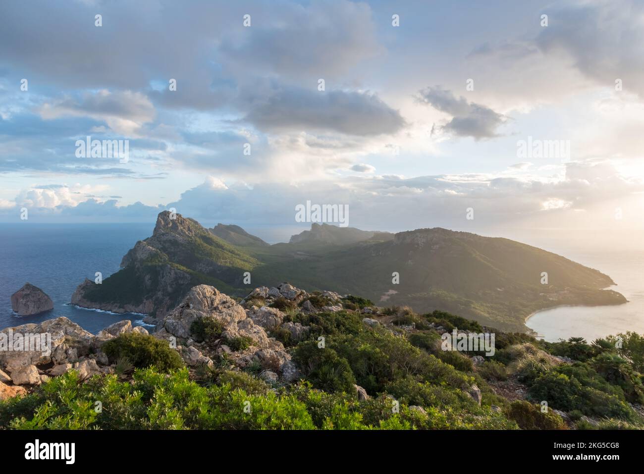 Cap formentor au lever du soleil magique. Île de Majorque. Espagne Banque D'Images
