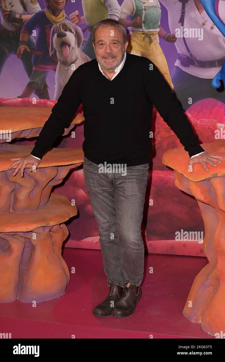 Rome, Italie. 21st novembre 2022. Claudio Amendola assiste au tapis rouge de la première du film 'Strange World un mondo misterioso' au cinéma Space Moderno. (Photo de Mario Cartelli/SOPA Images/Sipa USA) crédit: SIPA USA/Alay Live News Banque D'Images