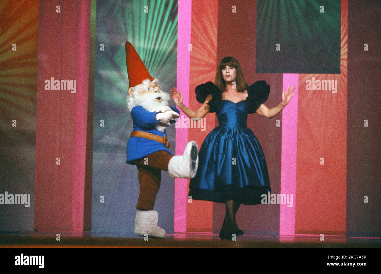 Chantal Goya sur le set de l'émission de télévision "Lahaye d'honneur" le 30 octobre 1987 sur TF1 Banque D'Images