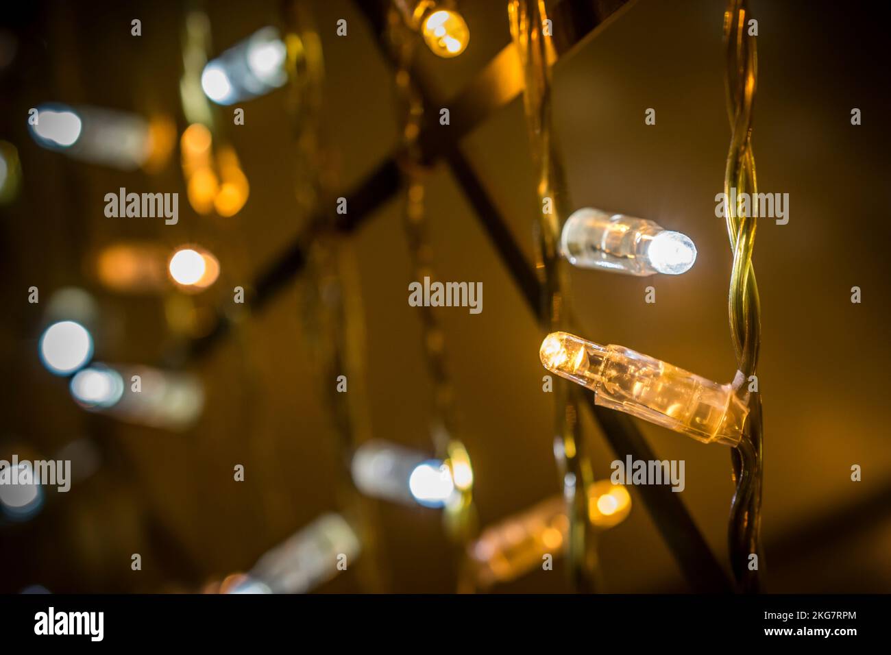 Une photo en gros plan des lumières décoratives de Noël Banque D'Images