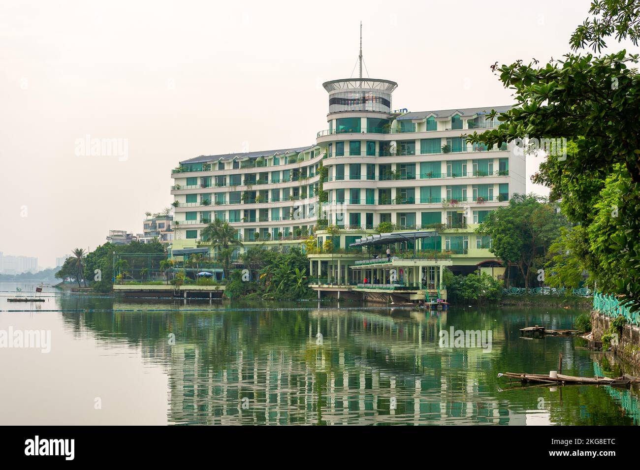 L'hôtel Hanoi Club sur un lac Hồ Tây, Hanoi, Vietnam Banque D'Images