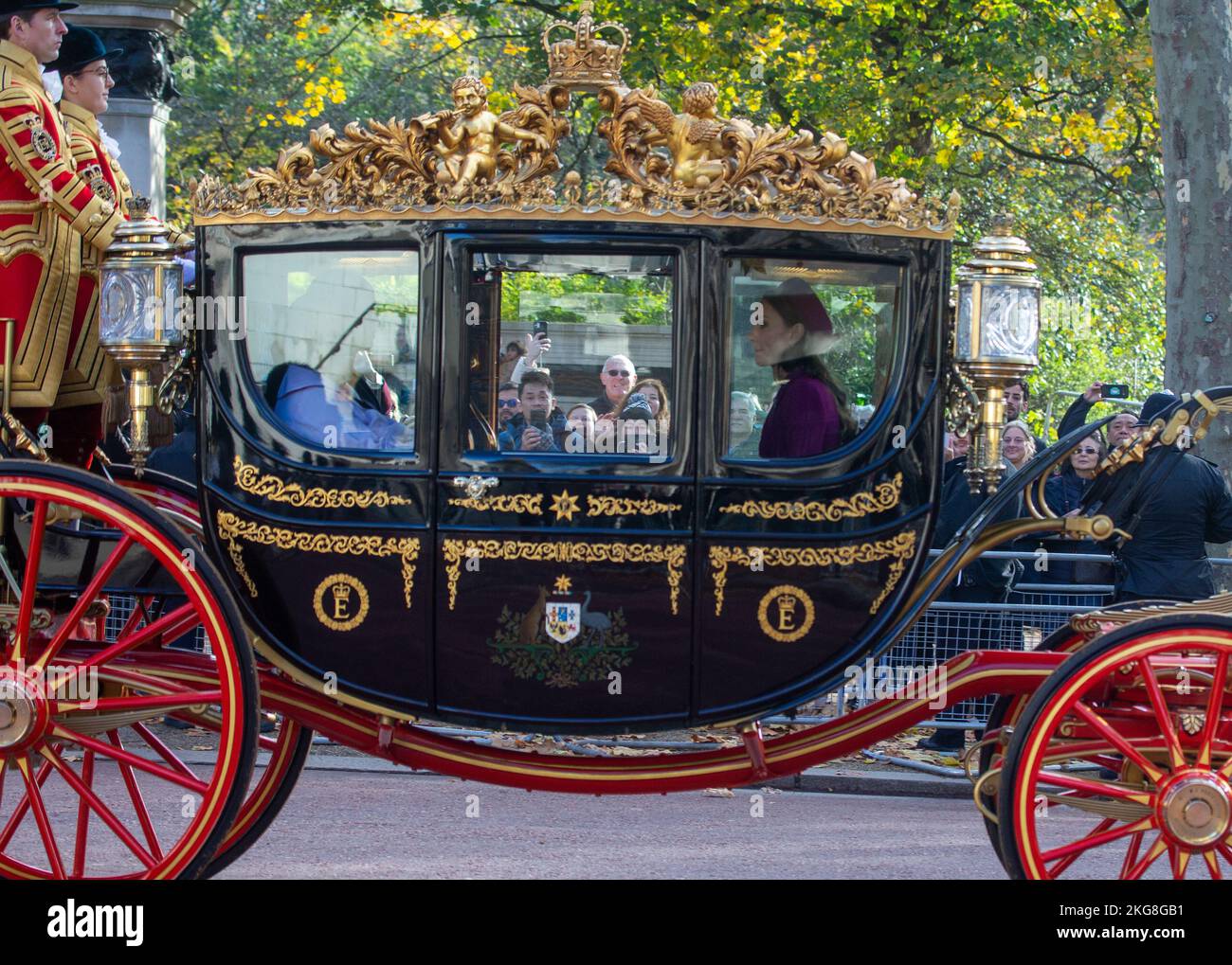 22 novembre 2022, Londres, Angleterre, Royaume-Uni : le prince de Galles WILLIAM et la princesse KATE sont vus en voiture dans le centre commercial lors d'une visite d'État par le président sud-africain Cyril Ramaphosa. (Image de crédit : © Tayfun Salci/ZUMA Press Wire) Banque D'Images