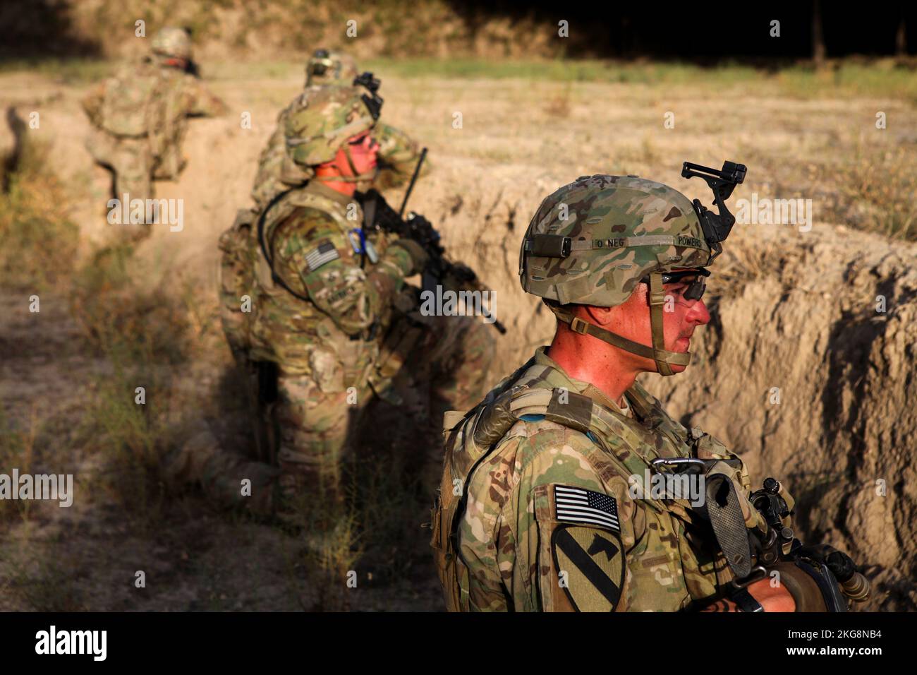 SALAR, AFGHANISTAN - 30 AOÛT 2013 - ÉTATS-UNIS Soldats de l'armée avec la Compagnie B, 1st Bataillon, 5th Cavalry Regiment, 2nd Brigade combat Team, 1st Cavalry Div Banque D'Images