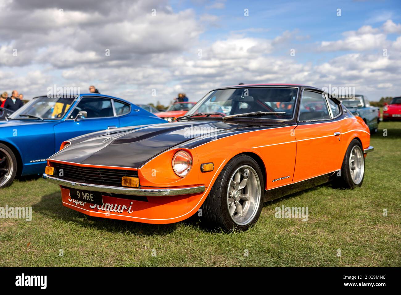 Datsun 240Z '9 NRE' exposé au Scramble d'octobre qui s'est tenu au Centre du patrimoine de Bicester le 9th octobre 2022 Banque D'Images