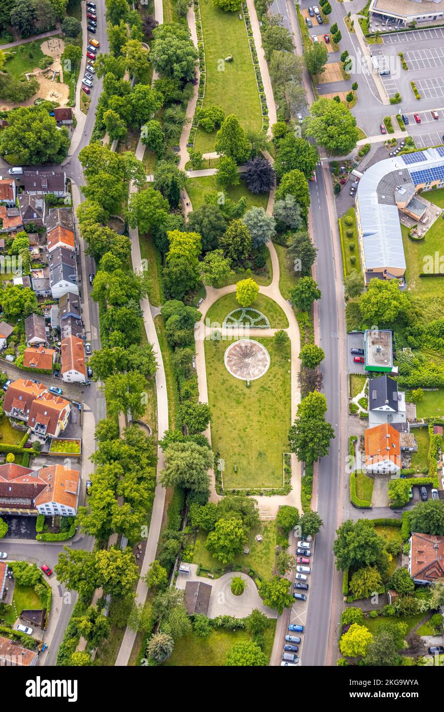 Vue aérienne, photo aérienne, roseraie avec fontaine et rampart Soest, Soest, Soester Boerde, Rhénanie-du-Nord-Westphalie, Allemagne, Brunnen, DE, Europe, A Banque D'Images