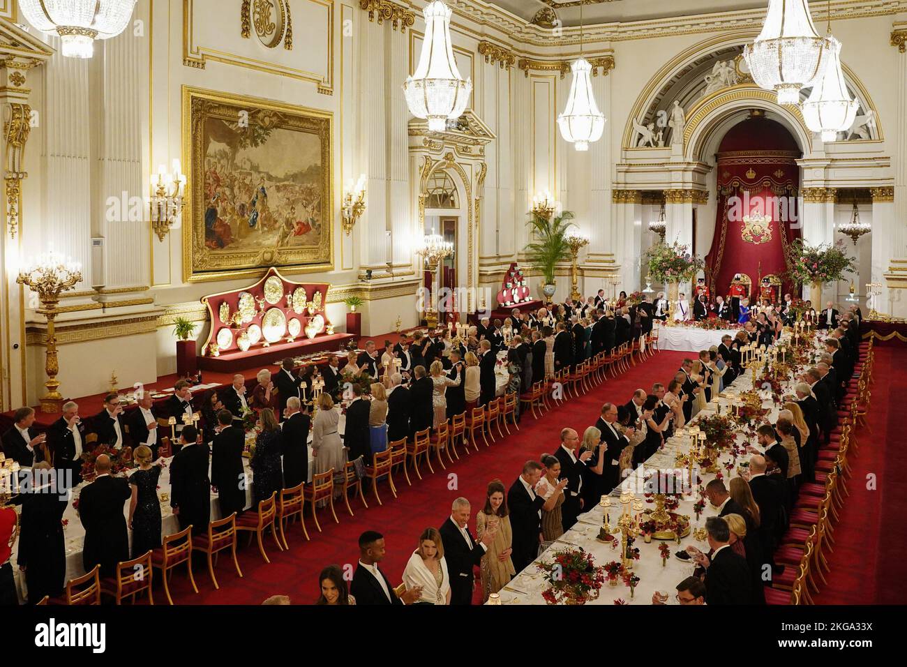 Les clients se tiennent au banquet d'État de Buckingham Palace, Londres, lors de la visite d'État au Royaume-Uni par le président Cyril Ramaphosa d'Afrique du Sud. Date de la photo: Mardi 22 novembre 2022. Banque D'Images