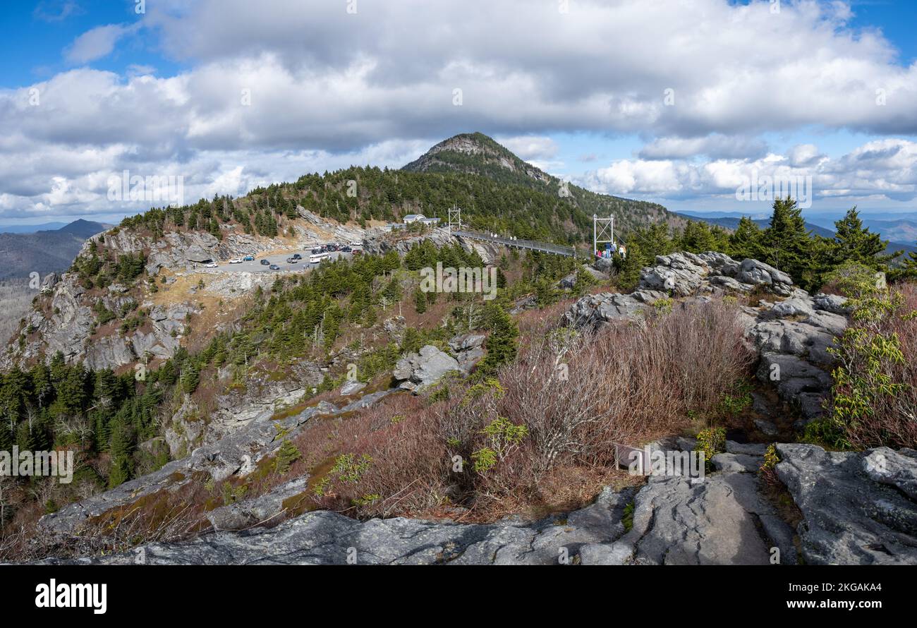 Une vue panoramique au sommet de la montagne de grand-père dans la forêt nationale de Pisgah, en Caroline du Nord Banque D'Images