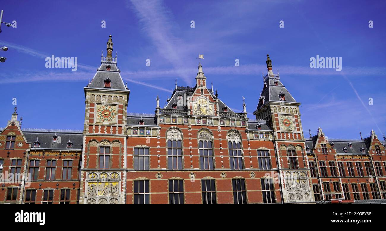 Bâtiment historique de la gare à Amsterdam, pays-Bas. Banque D'Images