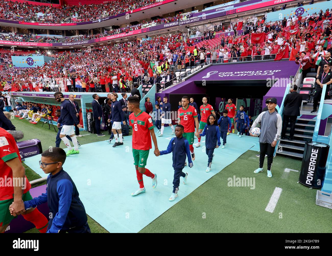 L'équipe nationale Al Khor, Qatar.23 novembre 2022, Maroc entre dans le stade lors de la coupe du monde de la FIFA Qatar 2022 Group F match entre le Maroc et la Croatie au stade Al Bayt sur 23 novembre 2022 à Al Khor, Qatar. Photo par Igor Kralj/PIXSELL Banque D'Images