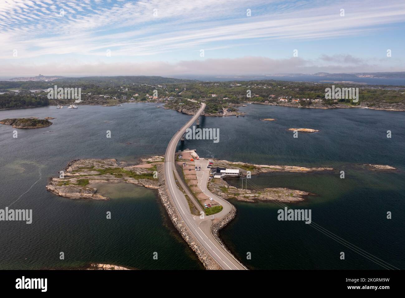 Suède, Comté de Vastra Gotaland, Marstrand, vue aérienne du pont d'Instabron Banque D'Images