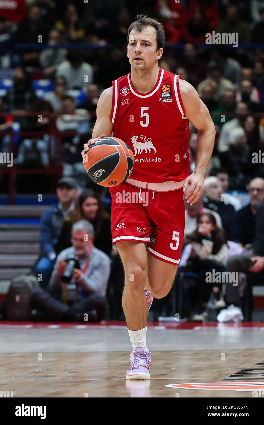 Italie - 22 Nov 2022, Kevin Pangos #5 de EA7 Emporio Armani Milan en action  pendant le jeu de la saison régulière EuroLeague Turkish Airlines Round 9  entre EA7 Emporio Armani Milan