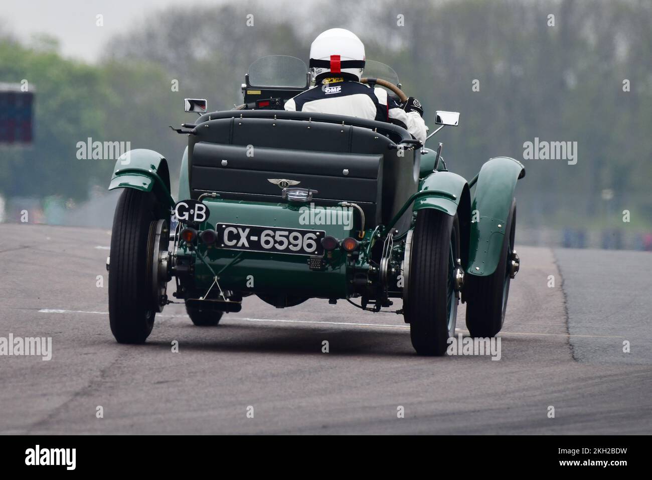 Paul Pochciol, Bentley Tourer, le « Mad Jack » pour les voitures de sport d’avant-guerre, une course de quarante-cinq minutes pour les voitures emblématiques d’avant-guerre, dont beaucoup sont originaires des années 1920 et 1930 Banque D'Images