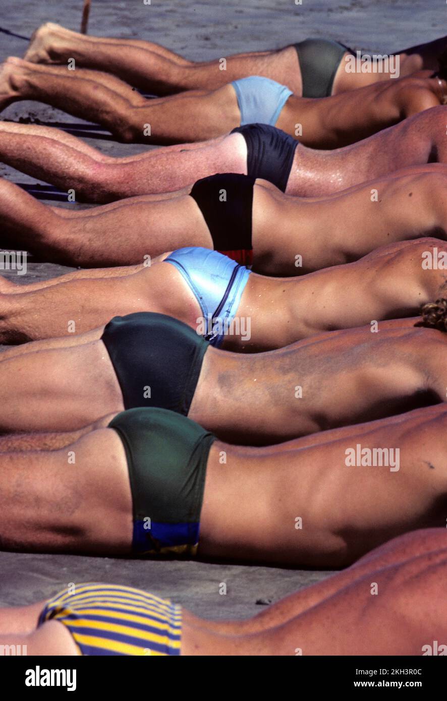 Australian Life Guards dans une compétition sur Kuta Beach près de Denpasar, Bali, Indonésie Banque D'Images