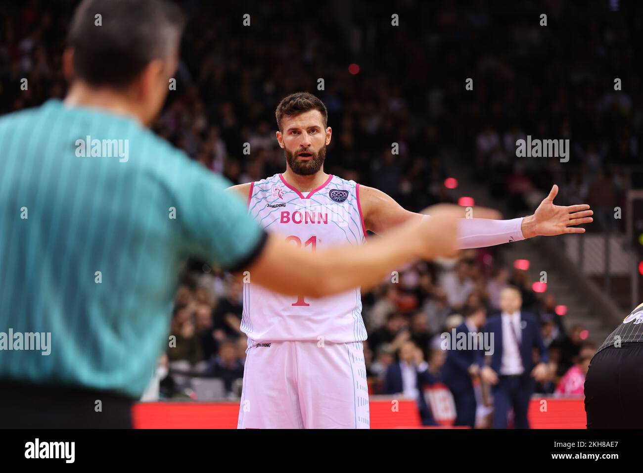 Bonn, Allemagne. 23rd novembre 2022. Basketball Champions League, groupe B, Telekom paniers Bonn vs AEK Athènes, Leon Kratzer (Bonn) crédit: Juergen Schwarz/Alay Live News Banque D'Images