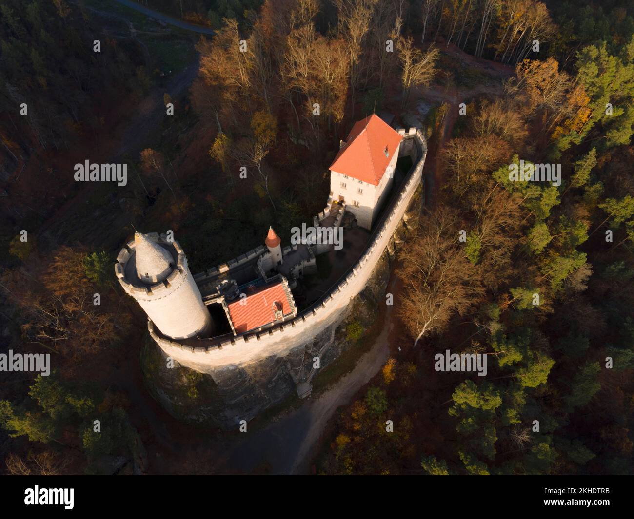 Photo de drone, château de Kokorin, réserve naturelle de Kokorínský dul, Suisse Daubienne, district d'Okres Melník, Melnik, Bohême centrale, République tchèque, Europ Banque D'Images