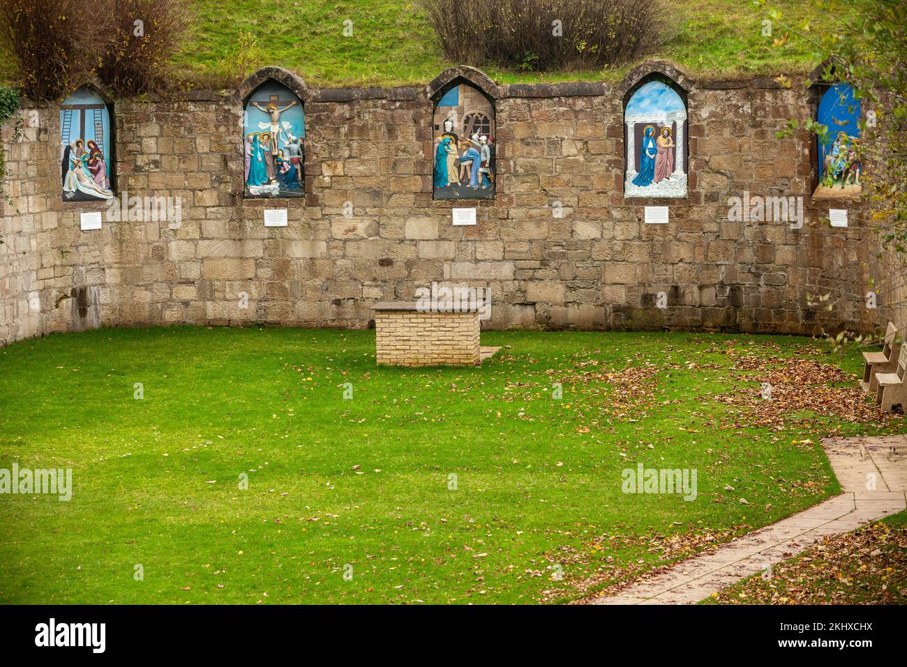 L'autel scalan dans le jardin en contrebas Banque D'Images