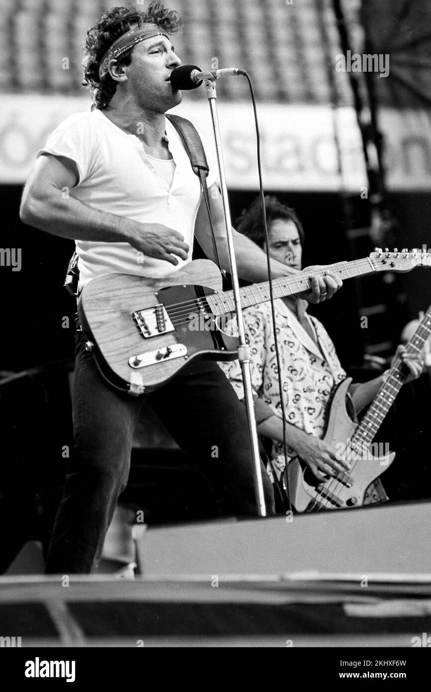 Bruce Springsteen en concert avec le groupe E Streetband dans le stade Feyenoord né dans la tournée des États-Unis. - Rotterdam Hollande - vvbvanbreefotografie Banque D'Images