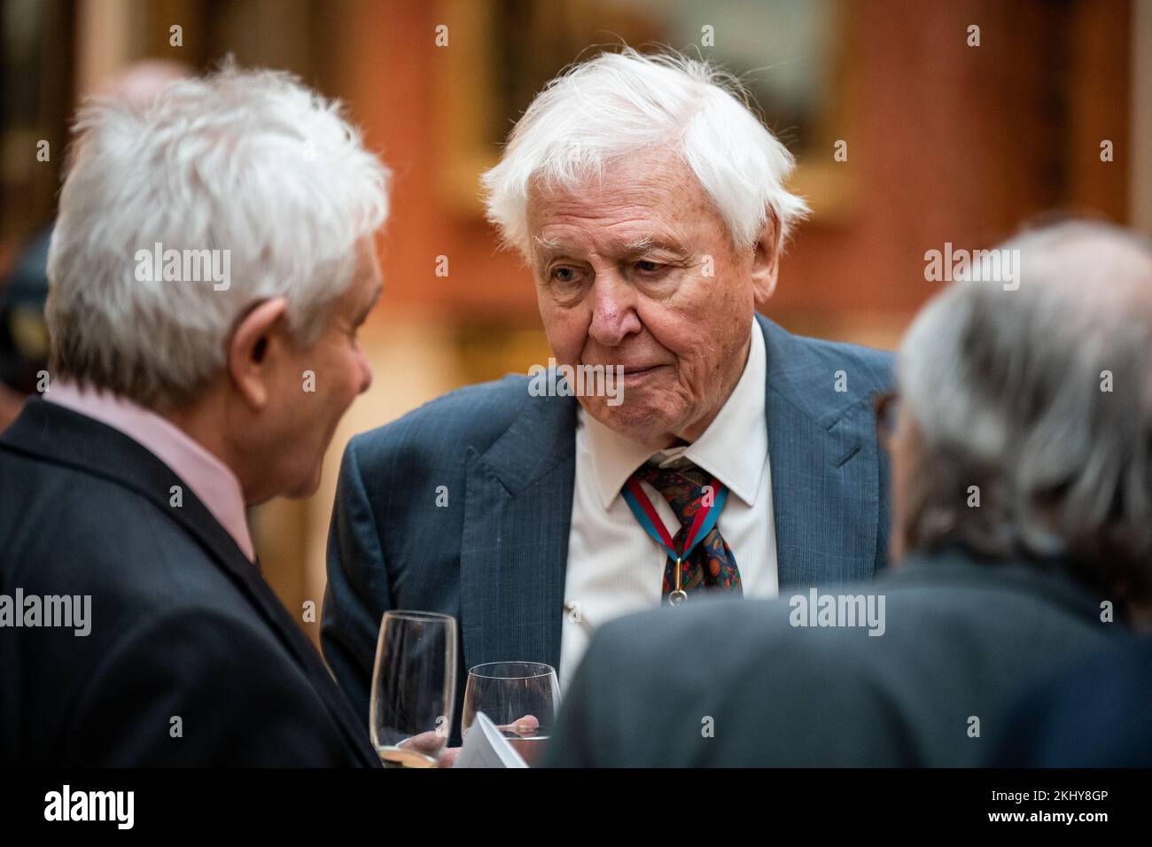 Sir David Attenborough lors d'un déjeuner pour les membres de l'ordre du mérite à Buckingham Palace, Londres. Date de la photo: Jeudi 24 novembre 2022. Banque D'Images