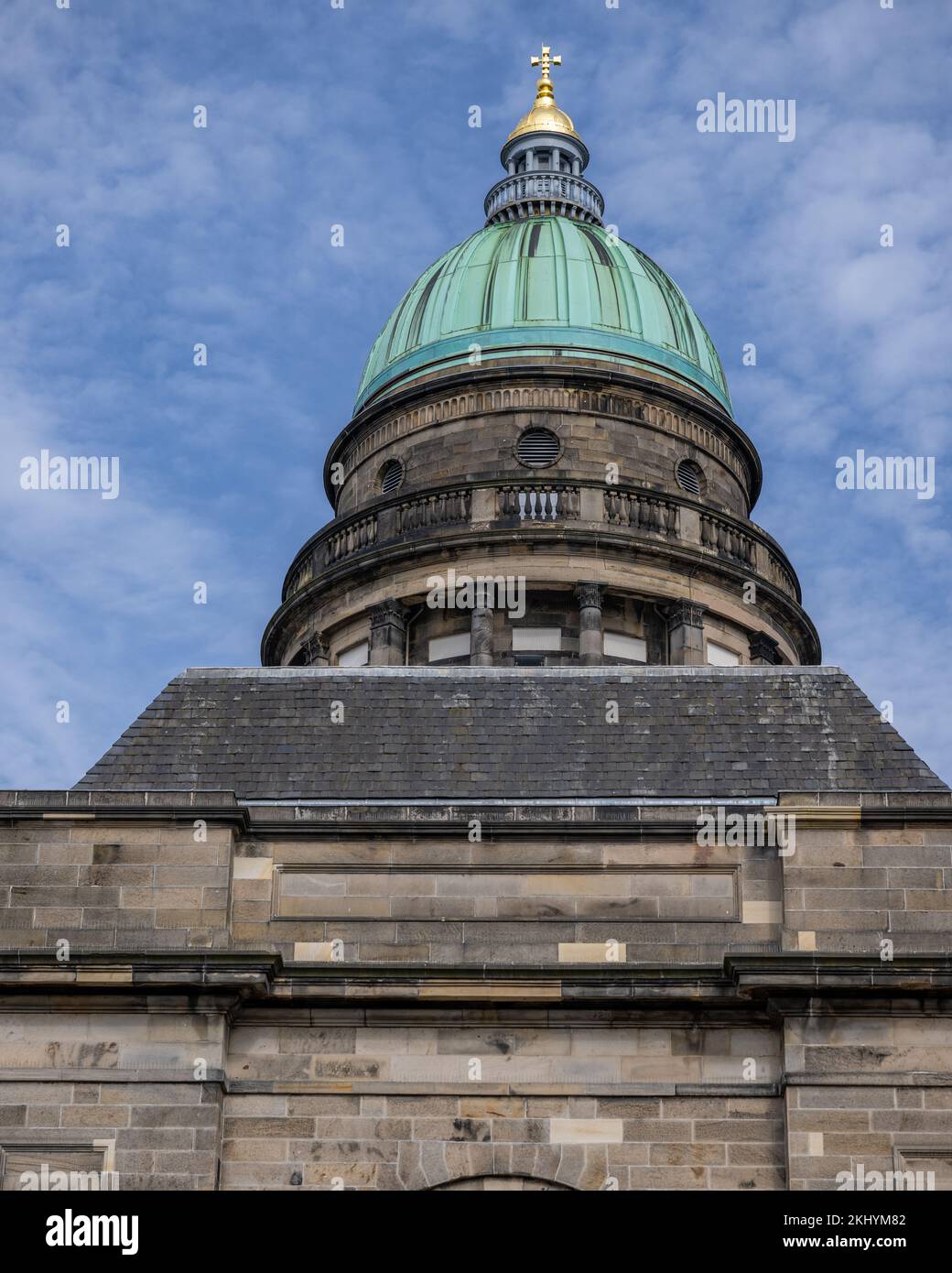 En 1811, Robert Reid a fait un dôme en cuivre à l'église St George de Charlotte Square Édimbourg avec sa croix dorée et sa coupole. C'est maintenant West Register House Banque D'Images