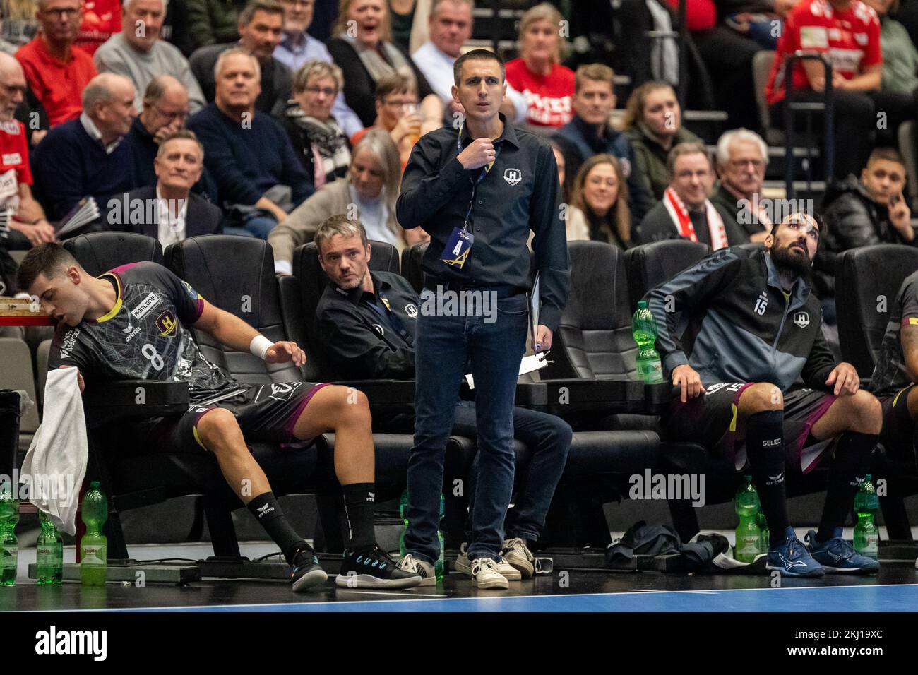 Aalborg, Danemark. 23rd novembre 2022. L'entraîneur-chef Gregory Cojean de HBC Nantes vu lors du match de la Ligue des champions de l'EHF entre Aalborg Handball et Nantes à Sparekassen Danmark Arena à Aalborg. (Crédit photo : Gonzales photo/Alamy Live News Banque D'Images