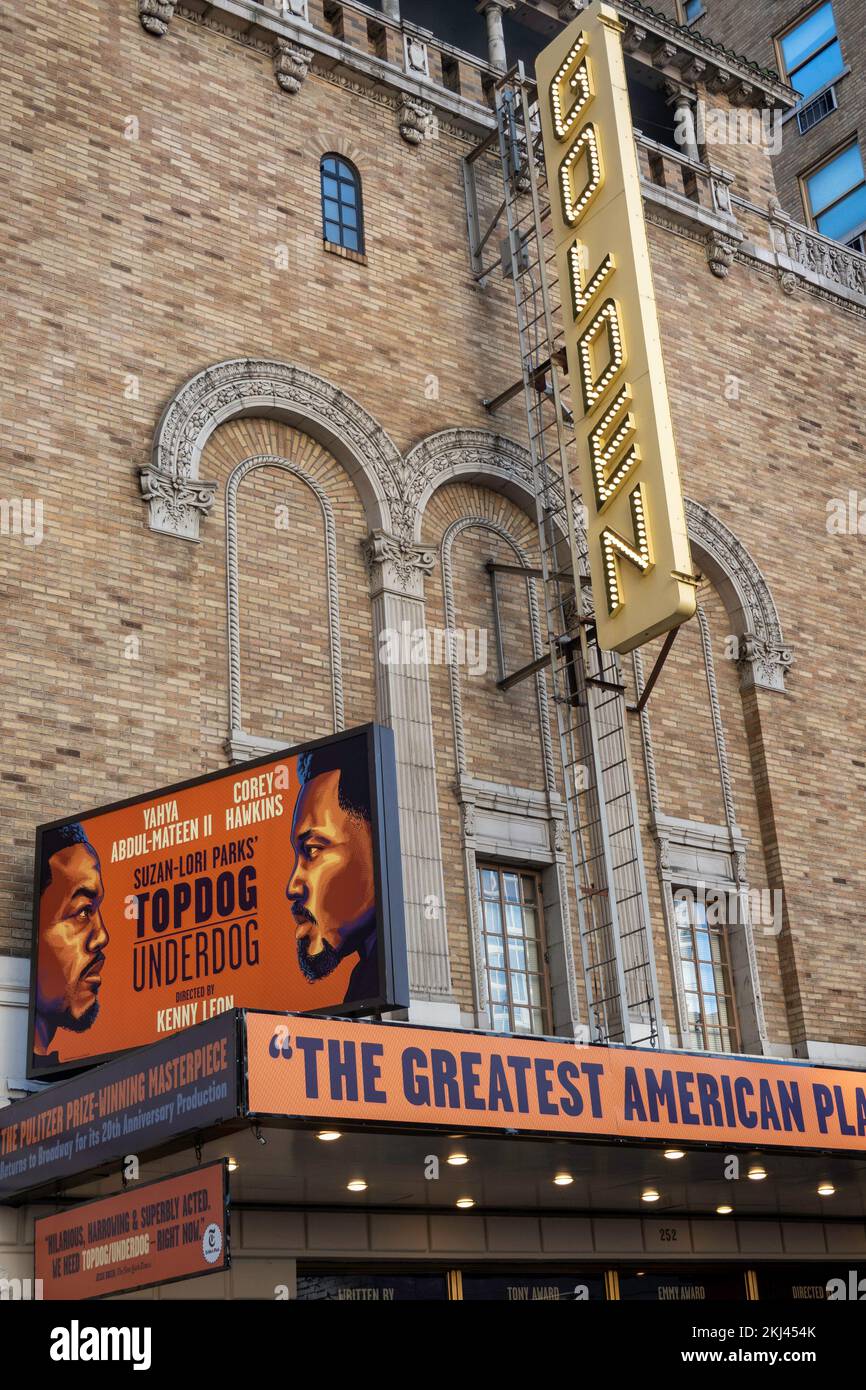 « TopDog Underdog » est annoncé au Golden Theatre, New York. ÉTATS-UNIS 2022 Banque D'Images