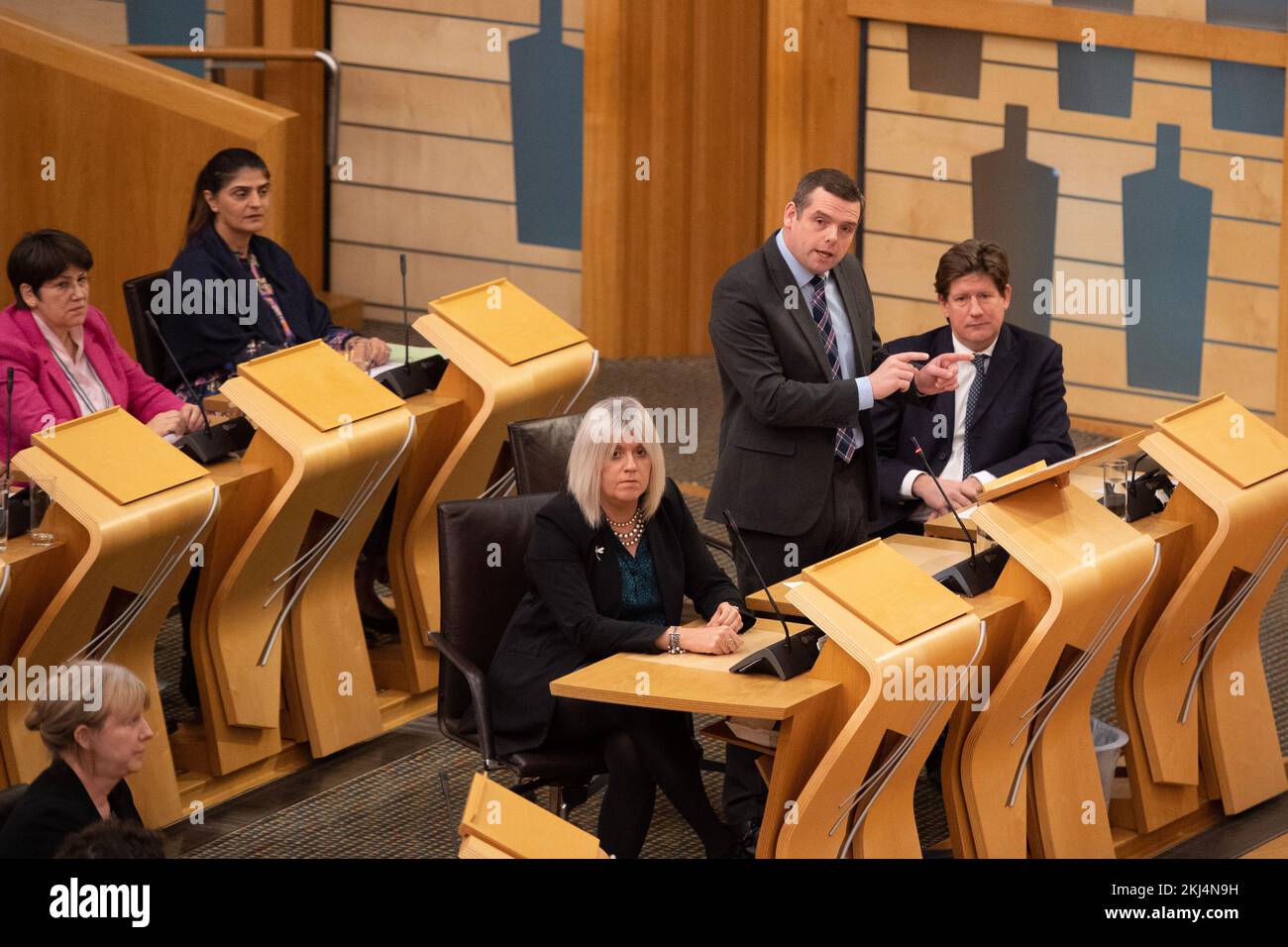 Édimbourg, Écosse, Royaume-Uni. 24th novembre 2022. PHOTO : séance hebdomadaire des premiers ministres questions au Parlement écossais le lendemain de la décision de la Cour suprême du Royaume-Uni selon laquelle Holyrood ne serait pas en mesure de déclencher un second référendum sur l'indépendance. Crédit: Colin D Fisher crédit: Colin Fisher/Alay Live News Banque D'Images