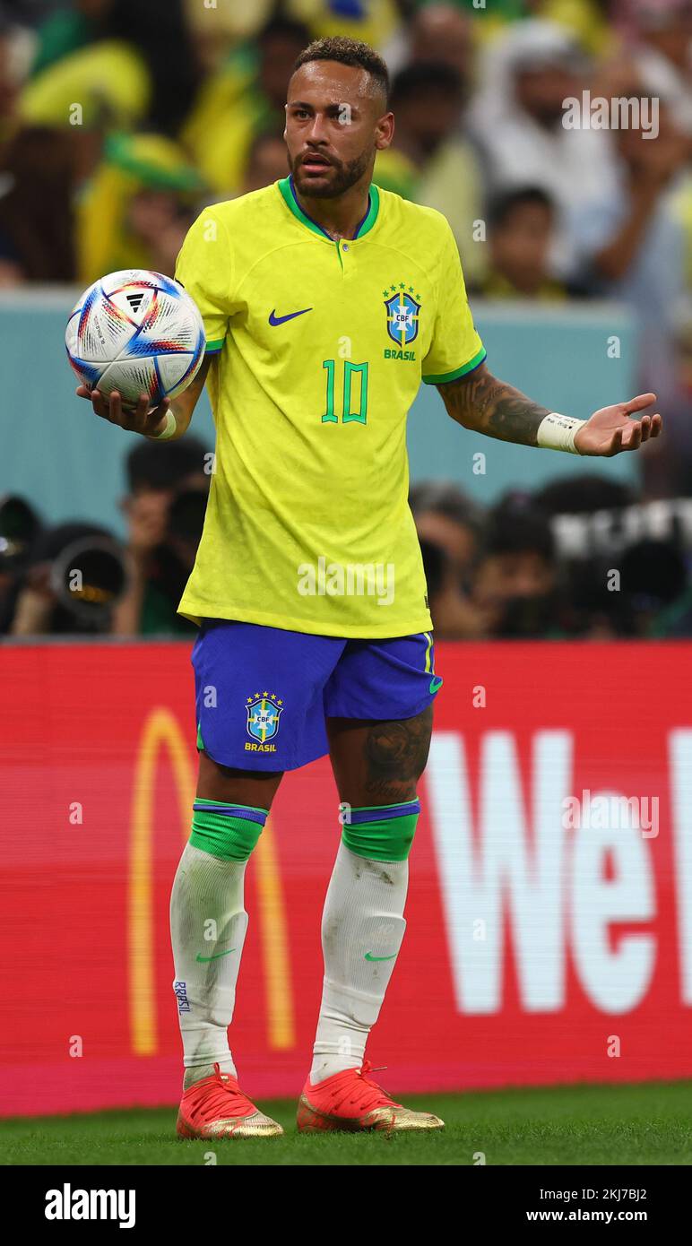 Doha, Qatar, 24th novembre 2022. Neymar Jr du Brésil pendant le match de la  coupe du monde de la FIFA 2022 au stade Lusail, Doha. Le crédit photo  devrait se lire: David