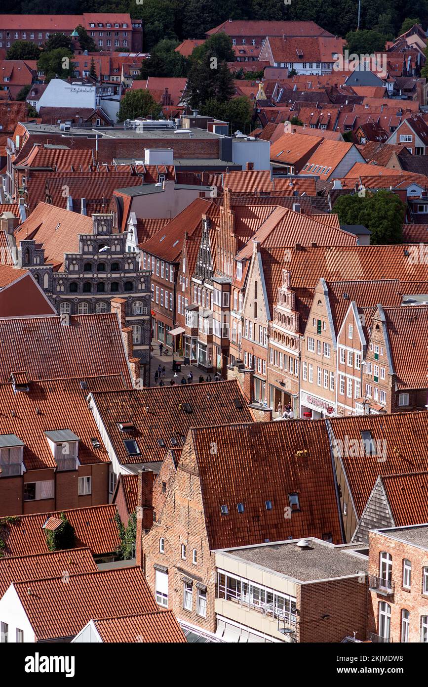 Vue sur la vieille ville historique depuis l'ancien château d'eau, Lüneburg, Basse-Saxe, Allemagne, Europe Banque D'Images