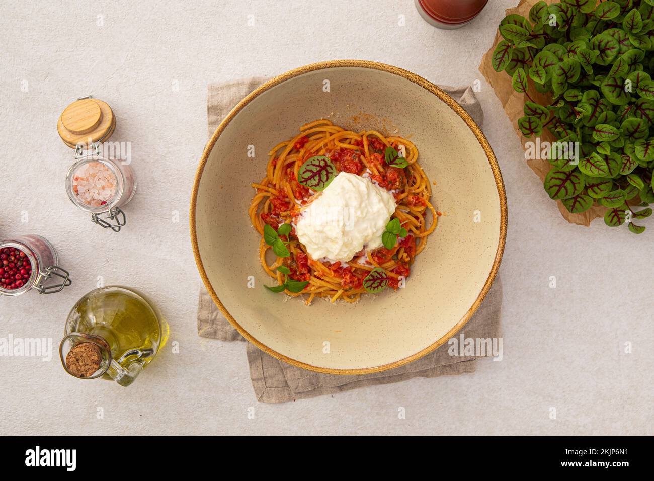 Portion de pâtes spaghetti au fromage Banque D'Images