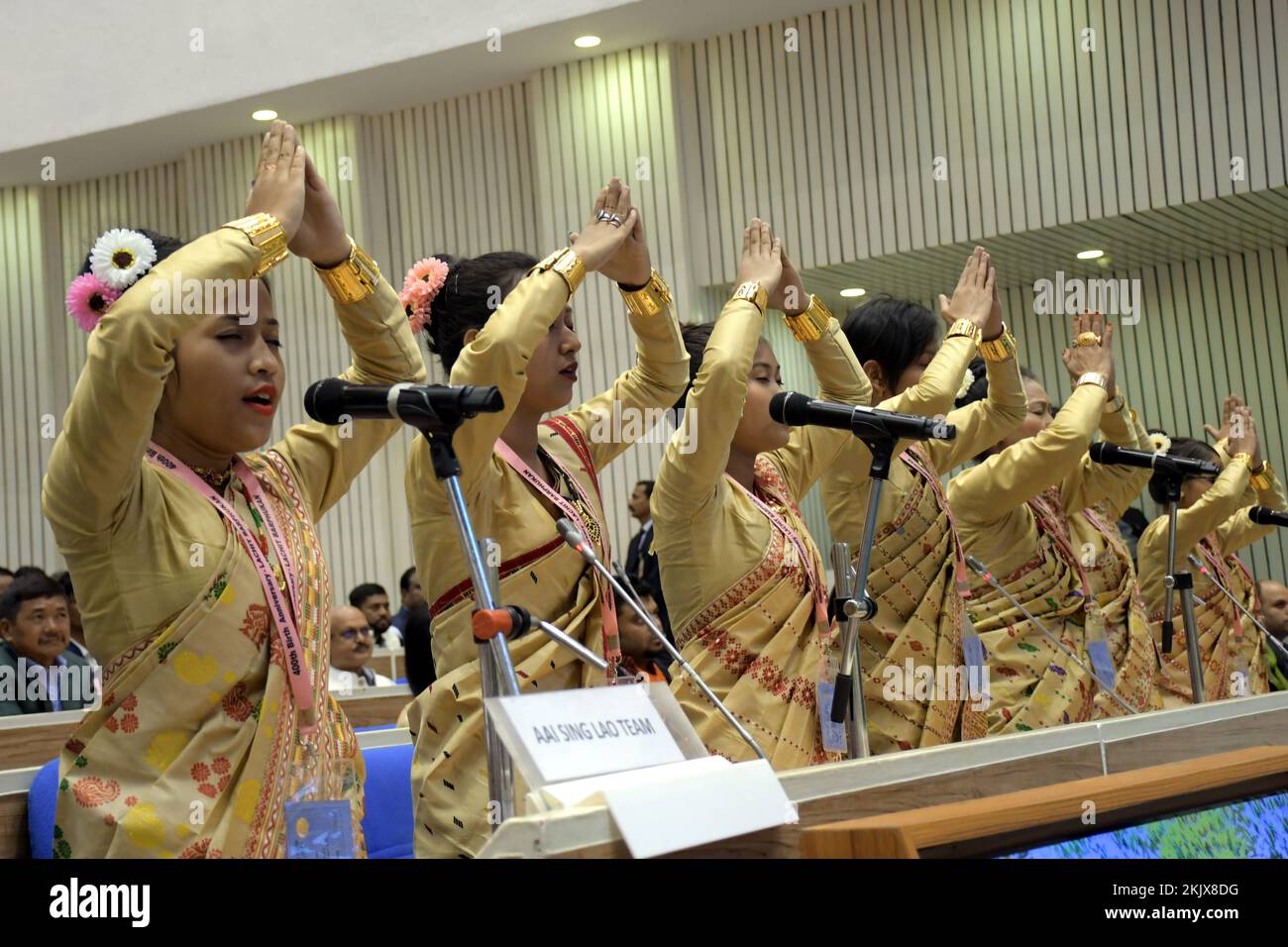 New Delhi, New Delhi, Inde. 25th novembre 2022. La chanteuse folklorique Assam se produit lors de la cérémonie de clôture des célébrations de l'anniversaire de naissance de 400th de Lachit Barphukan à Vigyan Bhawan, New Delhi. (Credit image: © Ravi Batra/ZUMA Press Wire) Credit: ZUMA Press, Inc./Alamy Live News Banque D'Images