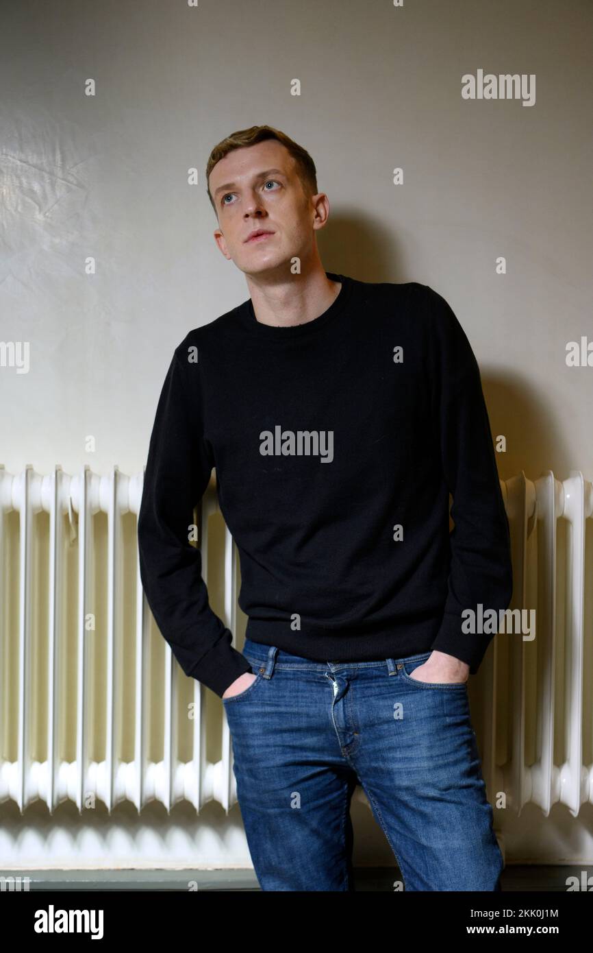 Auteur français Édouard Louis photographié à Stockholm, Suède. Photo: Jessica Gow / TT / code 10070 Banque D'Images