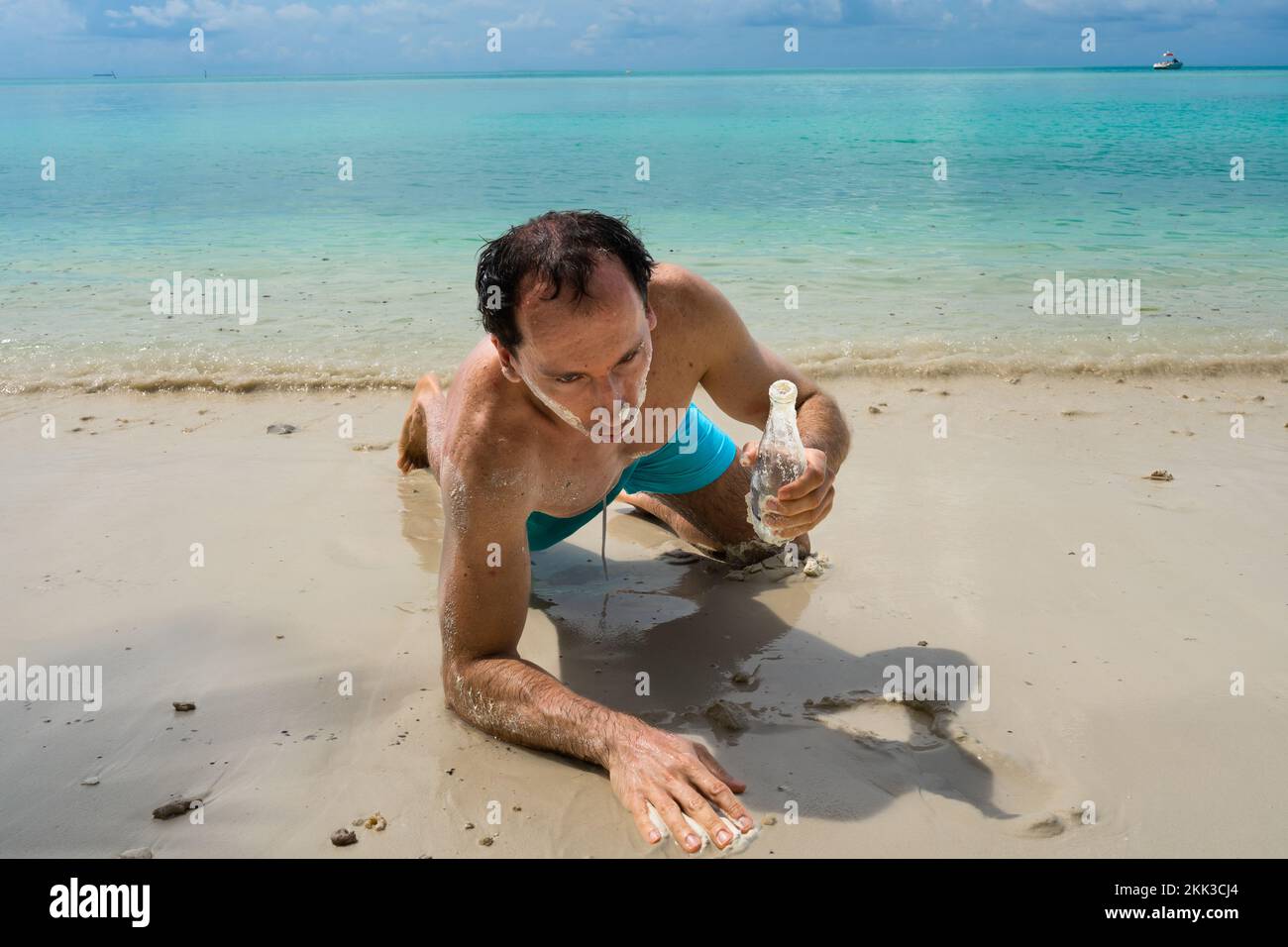 Fête de plage de voyage en état d'ivresse. Style de vie drôle de vacances Banque D'Images