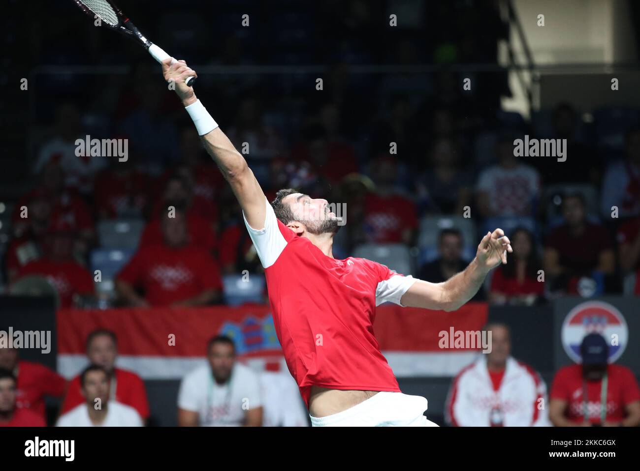 Marin Cilic de Croatie sert pendant la coupe Davis par Rakuten finales 2022 match entre l'Australie et la Croatie au Palacio de los Deportes Jose Maria Martin Carpena à Malaga, Espagne sur 25 novembre 2022. Photo: Sanjin Strukic/PIXSELL Banque D'Images