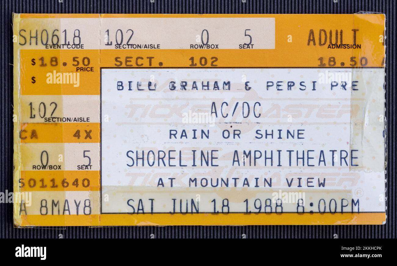 Mountain View, Californie - 18 juin 1988 - ancien billet utilisé pour le concert de AC-DC à l'amphithéâtre Shoreline Banque D'Images